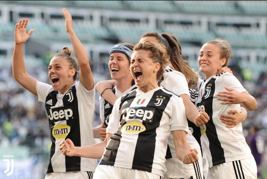 Futebol feminino lota estádio também na Itália com recorde para a Juventus